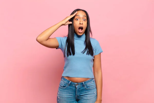 Young Black Woman Looking Happy Astonished Surprised Smiling Realizing Amazing — Stockfoto