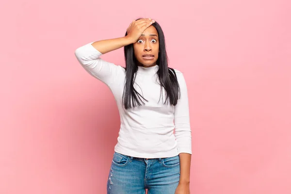 Young Black Woman Panicking Forgotten Deadline Feeling Stressed Having Cover — Stock Fotó