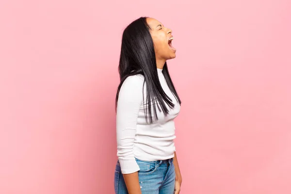 Young Black Woman Screaming Furiously Shouting Aggressively Looking Stressed Angry — Stockfoto