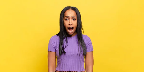 Young Black Woman Looking Very Shocked Surprised Staring Open Mouth — Stock fotografie