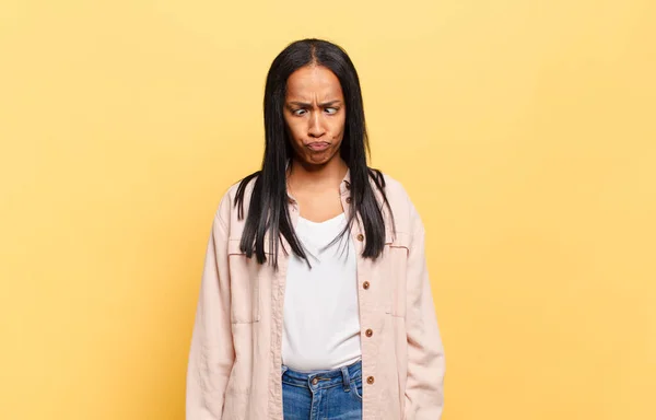 Young Black Woman Looking Goofy Funny Silly Cross Eyed Expression —  Fotos de Stock