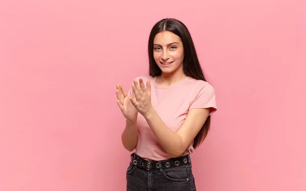 Young Pretty Woman Feeling Happy Successful Smiling Clapping Hands Saying — Stock Photo, Image