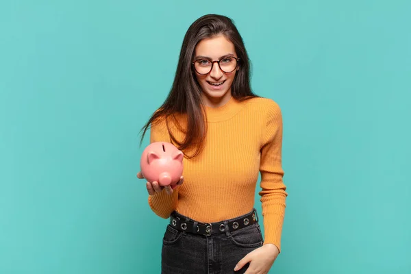 Joven Bonita Mujer Mirando Feliz Gratamente Sorprendido Emocionado Con Una — Foto de Stock