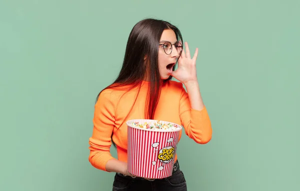 Young Pretty Woman Feeling Happy Excited Surprised Looking Side Both — Stock Photo, Image