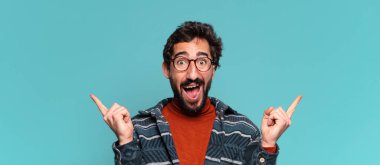 Genç, deli, sakallı adam. Zaferi kazanan gibi kutluyoruz.