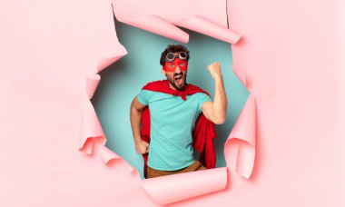 Çılgın süper kahraman adam.