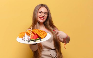 Genç, güzel kadın fırıncı konsepti