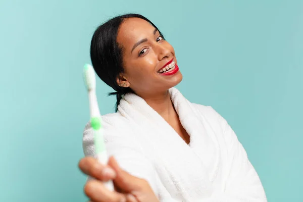 Una Mujer Guapa Americana Expresión Feliz Sorprendida Concepto Cepillo Dientes — Foto de Stock