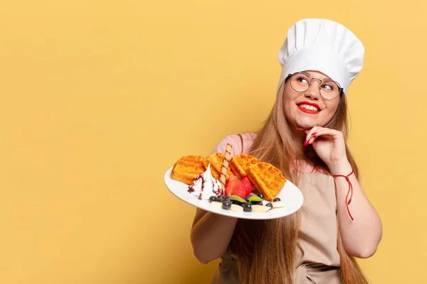 Giovane Bella Donna Pensiero Dubbio Concetto Espressione Cialde — Foto Stock