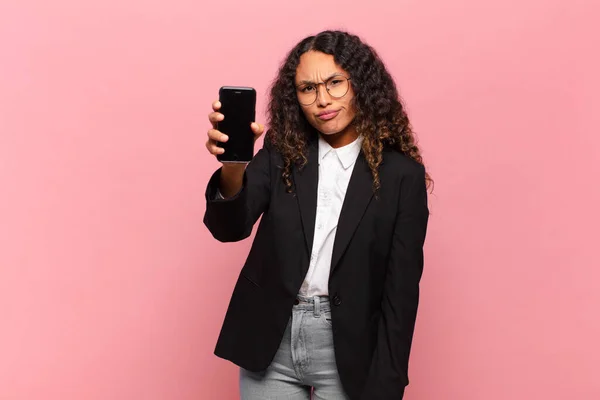 Jovem Muito Hispânico Mulher Negócio Conceito Smartphone — Fotografia de Stock