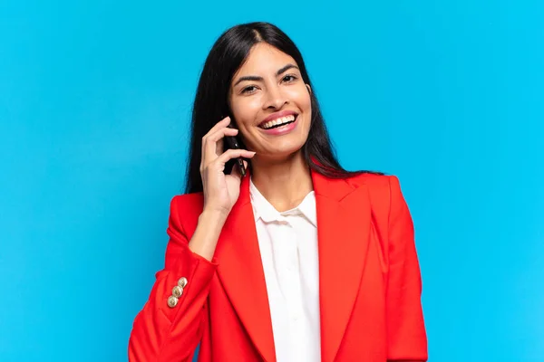 Young Hispanic Businesswoman Using Her Telephone — Stock Photo, Image