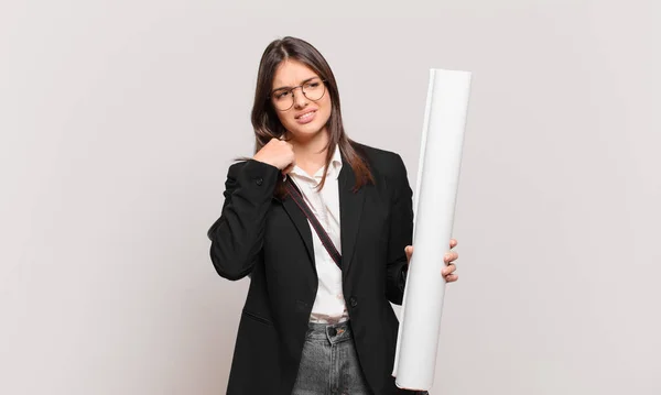 Jovem Bonita Arquiteto Mulher Sentindo Estressado Ansioso Cansado Frustrado Puxando — Fotografia de Stock