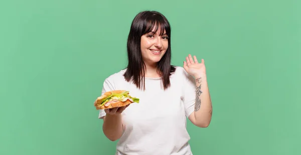 Sorrindo Feliz Alegremente Acenando Mão Acolhendo Cumprimentando Você Dizendo Adeus — Fotografia de Stock