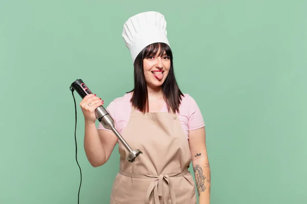 Jeune Chef Femme Avec Une Attitude Joyeuse Insouciante Rebelle Plaisanter — Photo