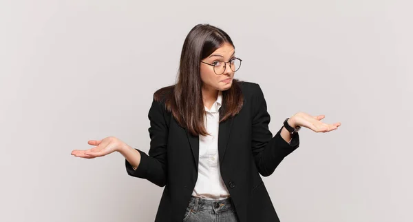 Young Business Woman Feeling Clueless Confused Having Idea Absolutely Puzzled — Stockfoto