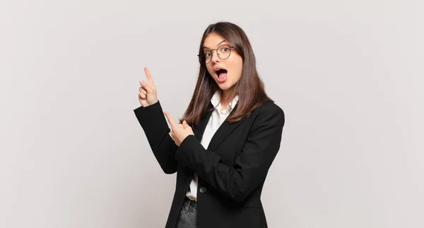 Young Business Woman Feeling Joyful Surprised Smiling Shocked Expression Pointing — Stock Photo, Image