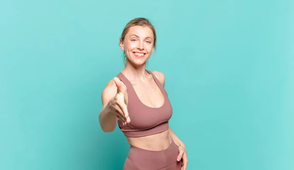 Young Blond Woman Smiling Looking Happy Confident Friendly Offering Handshake — Stock Photo, Image