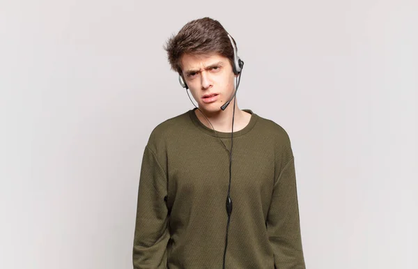 Young Telemarketer Feeling Puzzled Confused Dumb Stunned Expression Looking Something — 스톡 사진
