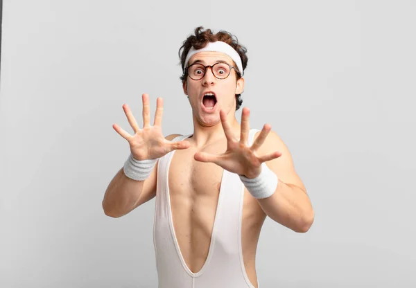 Humorous Sport Man Feeling Terrified Backing Screaming Horror Panic Reacting — Stock Photo, Image