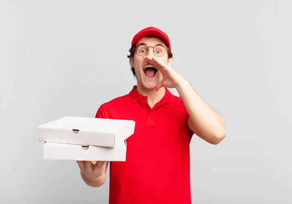 Pizza Leveren Jongen Zich Gelukkig Opgewonden Positief Het Geven Van — Stockfoto