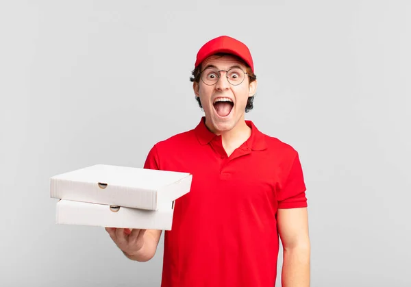 Pizza Leveren Jongen Schreeuwen Agressief Kijken Erg Boos Gefrustreerd Boos — Stockfoto