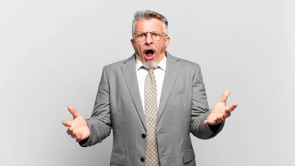 Senior Businessman Feeling Extremely Shocked Surprised Anxious Panicking Stressed Horrified — Stock Photo, Image