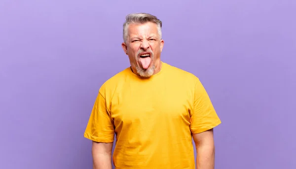 Old Senior Man Cheerful Carefree Rebellious Attitude Joking Sticking Tongue — Foto de Stock