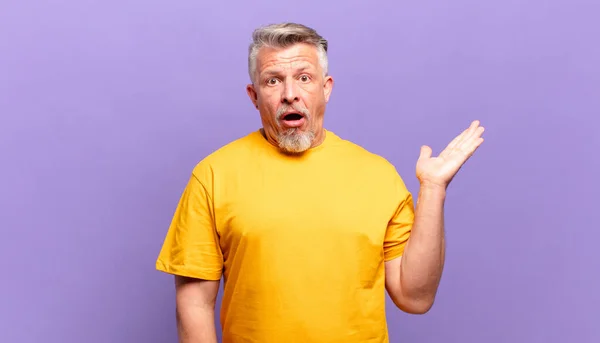 Old Senior Man Looking Surprised Shocked Jaw Dropped Holding Object — Photo