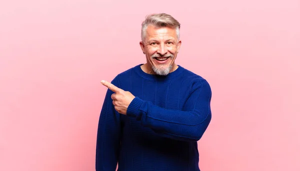 Old Senior Man Looking Excited Surprised Pointing Side Upwards Copy — Foto Stock