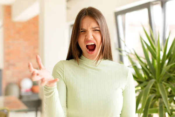 Hübsche Frau Die Wütend Genervt Und Frustriert Schreit Wtf Oder — Stockfoto