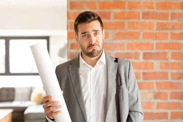 Arquitecto Guapo Sentirse Triste Quejumbroso Con Una Mirada Infeliz Llorando — Foto de Stock