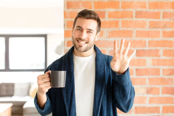 Homem Bonito Sorrindo Olhando Amigável Mostrando Número Quatro Quarto Com — Fotografia de Stock