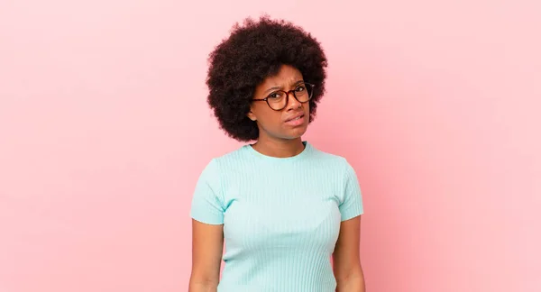 Afro Black Woman Feeling Puzzled Confused Dumb Stunned Expression Looking — Stockfoto