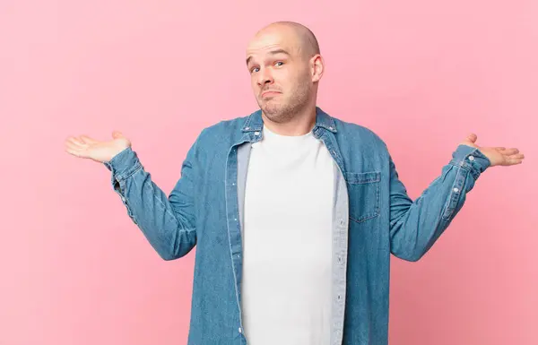 Bald Man Feeling Puzzled Confused Doubting Weighting Choosing Different Options — Stock Photo, Image