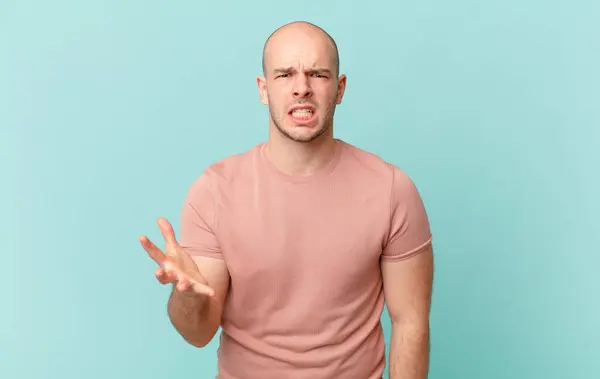 Bald Man Looking Angry Annoyed Frustrated Screaming Wtf Whats Wrong — Stock Photo, Image