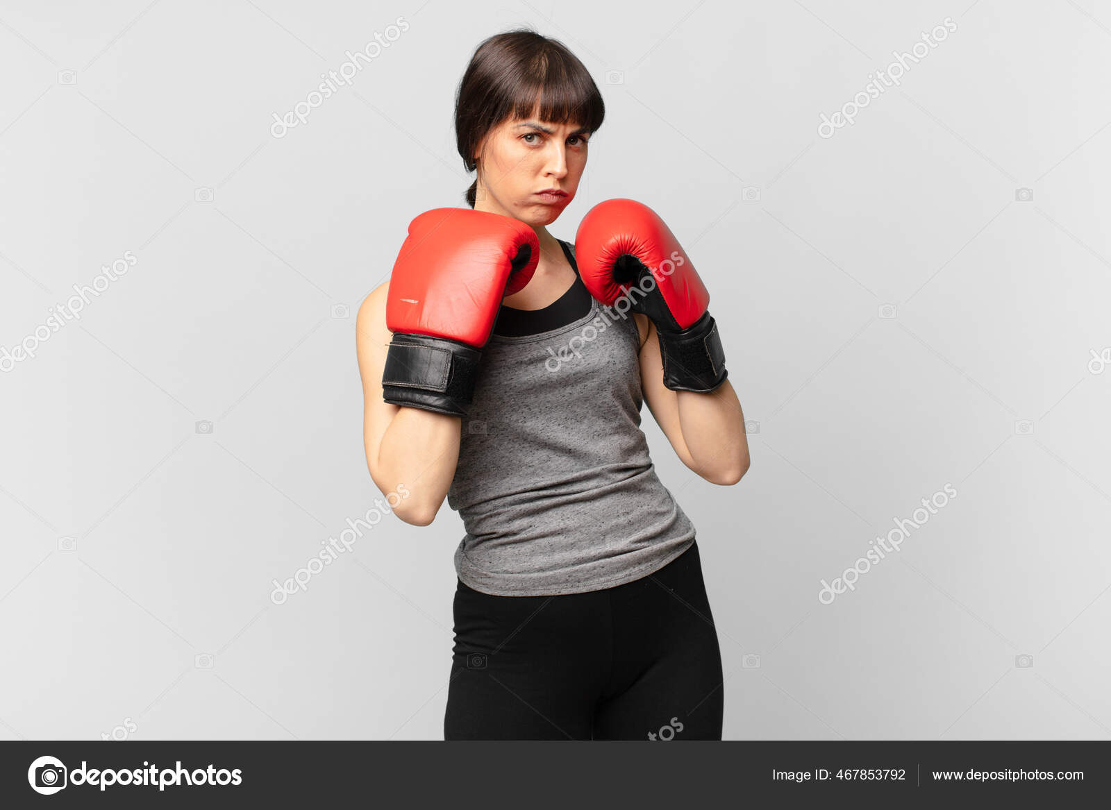 Mujer Fitness Con Guantes Boxeo Rojos: fotografía de stock © kues  #467853792