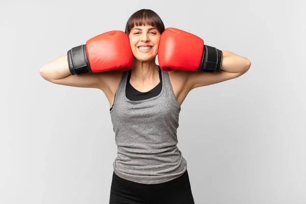 Mujer Fitness Con Guantes Boxeo Rojos —  Fotos de Stock