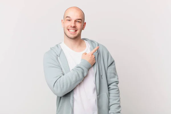 Bald Man Smiling Cheerfully Feeling Happy Pointing Side Upwards Showing — Stock Photo, Image