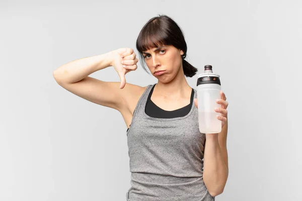 Jong Fitness Vrouw Met Een Water Kan — Stockfoto