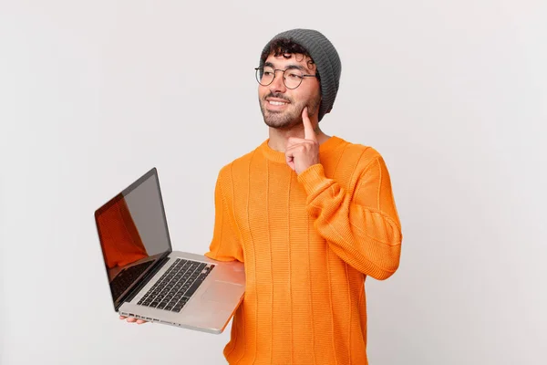 Nerd Man Computer Smiling Happily Daydreaming Doubting Looking Side — Stock Photo, Image