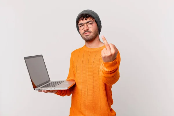 Nerd Man Computer Feeling Angry Annoyed Rebellious Aggressive Flipping Middle — Stockfoto