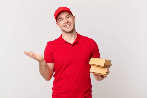 Zich Gelukkig Verrast Vrolijk Voelen Glimlachen Met Een Positieve Houding — Stockfoto