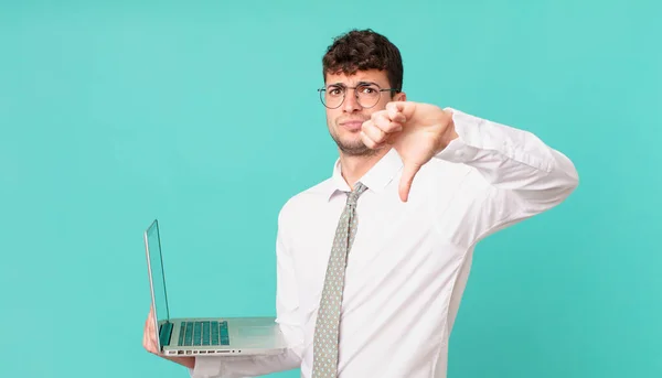 Hombre Negocios Con Portátil Sintiendo Cruz Enojado Molesto Decepcionado Disgustado —  Fotos de Stock