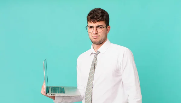 Hombre Negocios Con Laptop Sintiéndose Triste Molesto Enojado Mirando Hacia —  Fotos de Stock