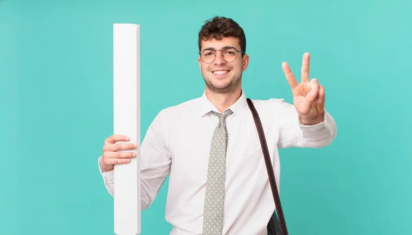 Arquiteto Sorrindo Olhando Feliz Despreocupado Positivo Gesticulando Vitória Paz Com — Fotografia de Stock