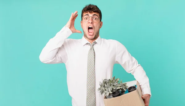 Hombre Negocios Gritando Con Las Manos Alto Sintiéndose Furioso Frustrado —  Fotos de Stock