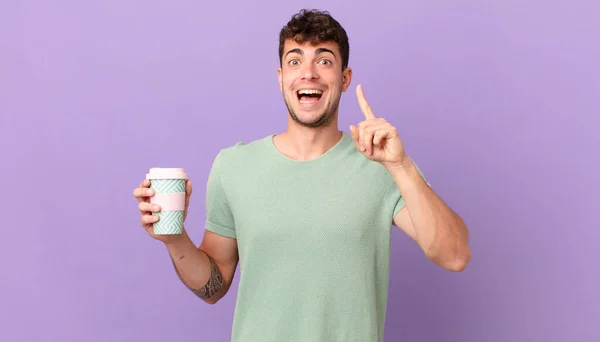 Homem Com Café Sentindo Como Gênio Feliz Animado Depois Perceber — Fotografia de Stock