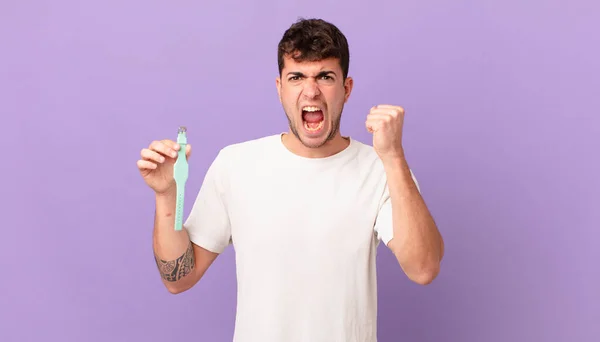 Hombre Con Reloj Gritando Agresivamente Con Una Expresión Enojo Con — Foto de Stock