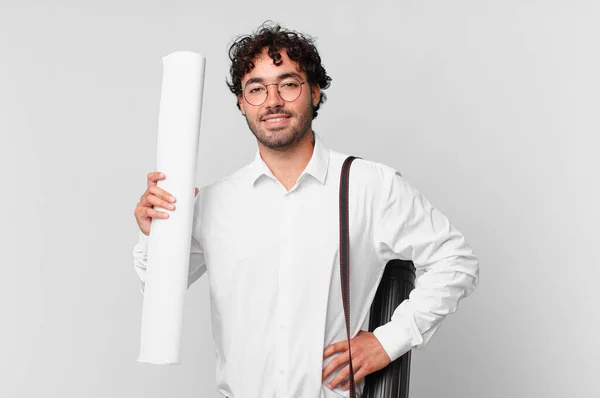 Arquitecto Sonriendo Felizmente Con Una Mano Cadera Actitud Segura Positiva —  Fotos de Stock