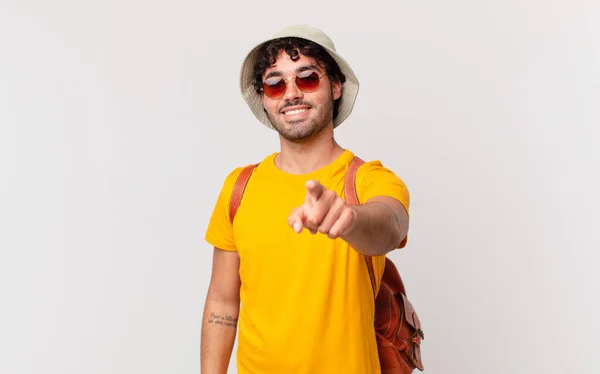 Hispanic Tourist Man Pointing Camera Satisfied Confident Friendly Smile Choosing — Stock Photo, Image